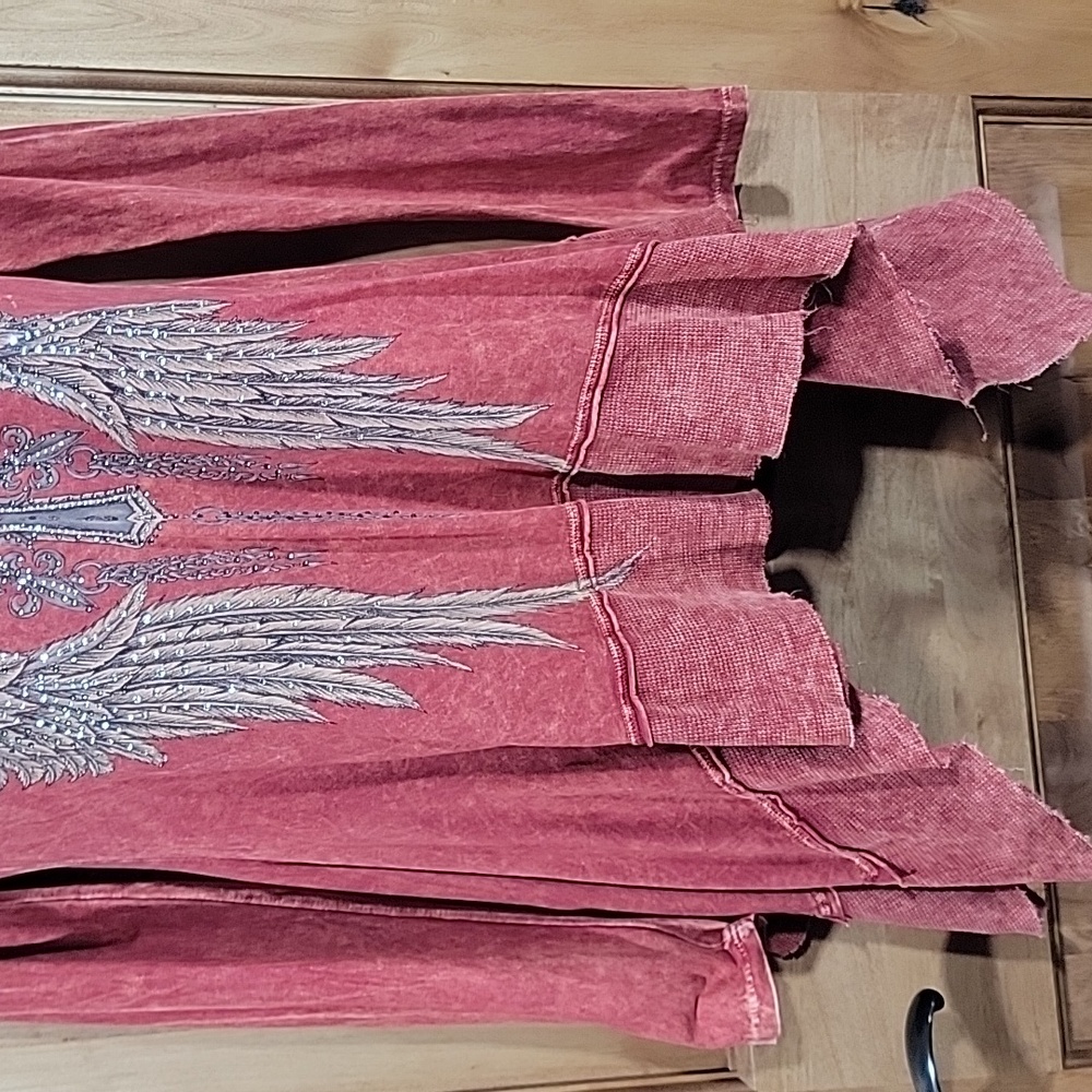 Angel Wings & Bling Tunic Top - Picture 4 of 14